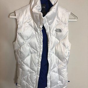 The North Face 550 White Puffer Vest size XS